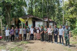 Satpol PP Damkar Agam berikan teguran kedua kafe langgar aturan