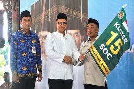 Pemkab Batang melepas 951 calhaj ke Makkah