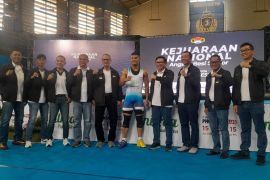 257 atlet dari 25 provinsi ikuti Kejurnas Angkat Besi di Bandung