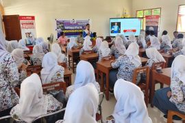 Asmo Sulsel edukasi keselamatan berkendara bagi siswa SMAN 10 Gowa