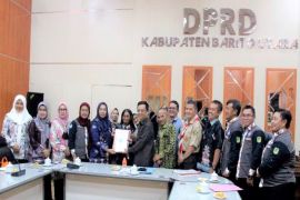 Fraksi PDIP DPRD Barut komitmen perjuangkan peningkatan mutu pendidikan