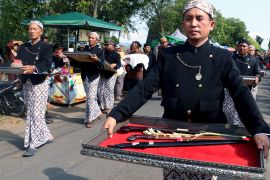 Tradisi kirab dan jamasan pusaka Kyai Jugo di Blitar
