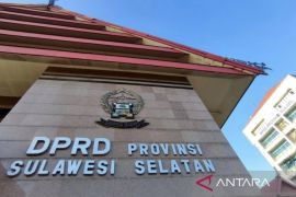 Bupati Barru yang juga mantan pimpinan DPRD Sulsel bantah terlibat korupsi nanas