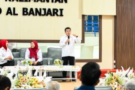 Dirut ANTARA bekali kemampuan komunikasi mahasiswa di Banjarmasin