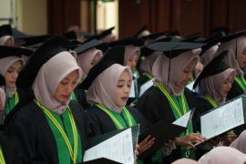 Dayah Insan Qur&rsquo;ani Aceh luluskan 55 santri penghafal Al Quran