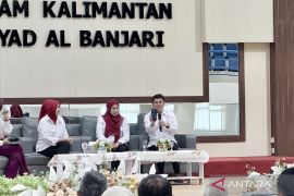 Dirut ANTARA bekali kemampuan komunikasi mahasiswa di Banjarmasin