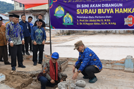 Mendikdasmen serahkan bantuan dan letakkan batu pertama Surau Buya Hamka di Padang Panjang