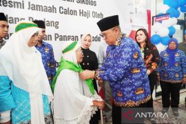 Wako Padang Panjang lepas 86 CJH ke Tanah Suci