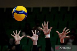 Jakarta Popsivo Polwan menang atas Jakarta Electric PLN