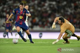 Barcelona tutup musim dengan kekalahan 1-3 dari Valencia