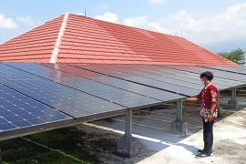 Disnakkan Magetan kembangkan PLTS atap wujudkan energi bebas emisi