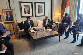 Legislator Golkar Ravindra Airlangga terima penghargaan Tokoh Diplomasi Internasional