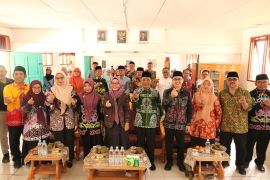 Menembus Batas Negeri, Kakanwil Kemenag Kaltara Hadir Menguatkan Madrasah di Perbatasan