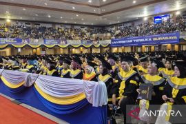 UT Surabaya cetak 1.532 lulusan adaptif lewat pendidikan terbuka