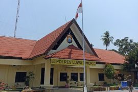 Polisi tetapkan kontraktor di Luwu Timur sebagai tersangka penipuan
