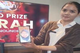 Seorang mahasiswi asal Mataram dapat  hadiah umrah dari Pullman Lombok