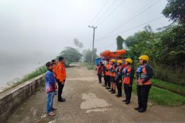 Basarnas  Jambi cari anak hanyut di Sungai Batanghari