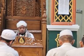 Ustadz H Walad Haderawi ungkap tawassul kefakiran