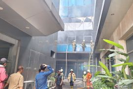 Kebakaran di Gedung D Kemendagri, api diduga berasal dari luar gedung