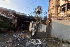 Kebakaran gedung D Kemendagri turut hanguskan sebagian rumah warga