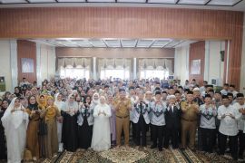 Sekda Kota Palembang lepas 66 anggota PGRI untuk berangkat haji