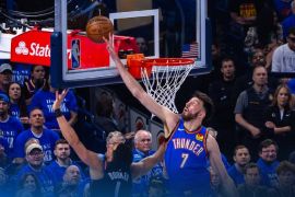 LeBron dan Bronny James ukir sejarah di playoff NBA