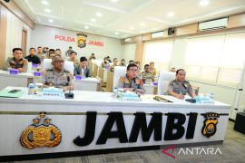 Polda Jambi tingkatkan profesionalisme pelayanan publik