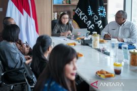 Wamenekraf ingin pameran foto bisa bawa karya fotografi ke mancanegara