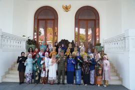 Bupati Bojonegoro sebut perempuan miliki potensi membangun daerah