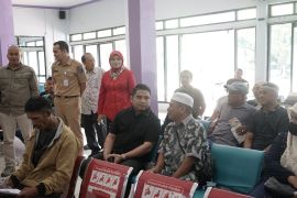 Ketua DPRD HSS kunjungi RSUD Kandangan pastikan pelayanan berjalan baik