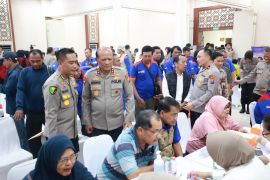 Polda Jatim gelar MCU gratis untuk 2.000 buruh sambut May Day