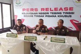 Kejari Tebing Tinggi tetapkan kadis lingkungan hidup dan bendahara jadi tersangka korupsi