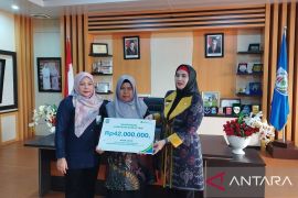 Wabup Debby serahkan santunan jaminan kematian BPJS Ketenagakerjaan