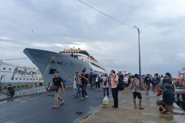 BMKG prediksi tinggi gelombang perairan Sulut 2,5 meter