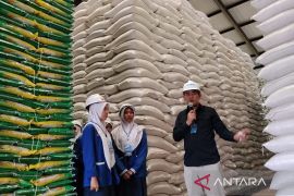 Bulog Sumut edukasi pelajar di Medan mengenai swasembada pangan