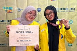 Mahasiswa UI raih medali perak ajang nasional berkat inovasi rewear+