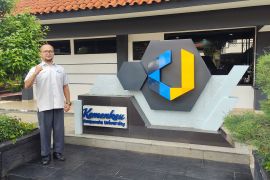 Kartini dalam Bingkai Komunikasi Sosial dan Budaya: Menafsir Ulang Emansipasi di Era Digital