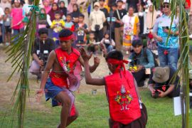 Festival Daren Kanderang Tingang ruang pelestarian budaya di Dusun Hilir