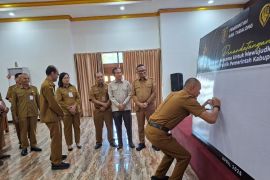 Pejabat Tabalong berkomitmen wujudkan keterbukaan informasi publik