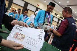 PPIH Embarkasi Makassar bagikan uang saku Rp3,4 juta bagi JCH