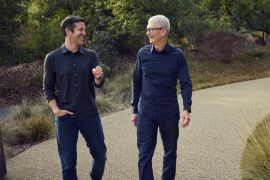 John Ternus resmi gantikan Tim Cook sebagai CEO Apple mulai September 2026