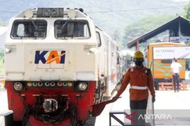 KAI Daop 9 hadirkan kereta jarak jauh 1.000 kilometer Ketapang-Bandung