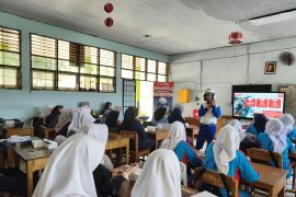 Asmo Sulsel dan Polres Gowa edukasi keselamatan berkendara siswa SMAN 8 Gowa
