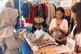 Mitra binaan CSR Pertamina Patra Niaga Curi Perhatian Pengunjung SALAM FEST 2026 di Kota Ambon