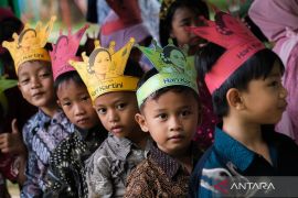 Indonesia menegaskan kontribusi R.A. Kartini lewat pameran di Paris