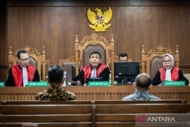 Sidang putusan kasus proyek perumahan fiktif ditunda hingga 5 Mei