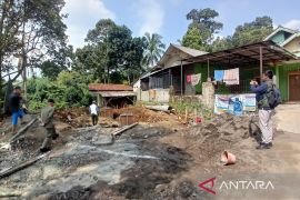 Pemkab Bogor hentikan sementara pembangunan tower di Cipicung