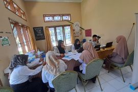 Imigrasi Polman gelar layanan paspor "Jempol MaMa" di Majene