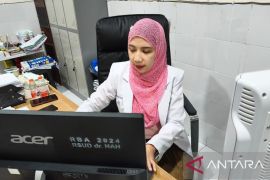 Dokter ahli mata imbau masyarakat Gorontalo tidak asal beli kacamata