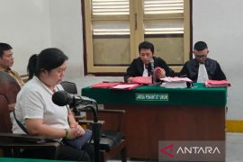 Jaksa tuntut terdakwa Ngadinah satu tahun penjara atas pemalsuan tanda tangan polis asuransi